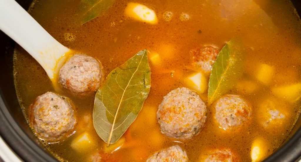Куриный суп с домашней лапшой в мультиварке: изумительный вкус и аромат
