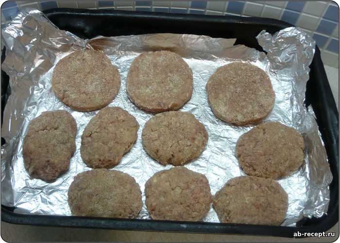 Рецепт приготовления вкусных запеченых котлет в духовке