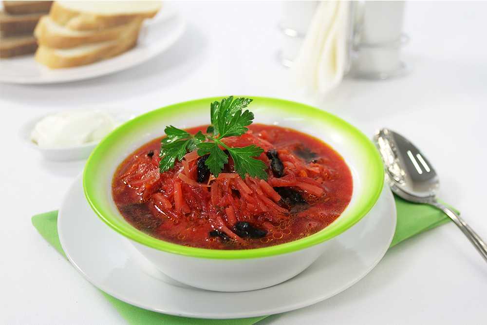 Вегетарианский борщ с черносливом как у мамы — очень вкусно по-домашнему