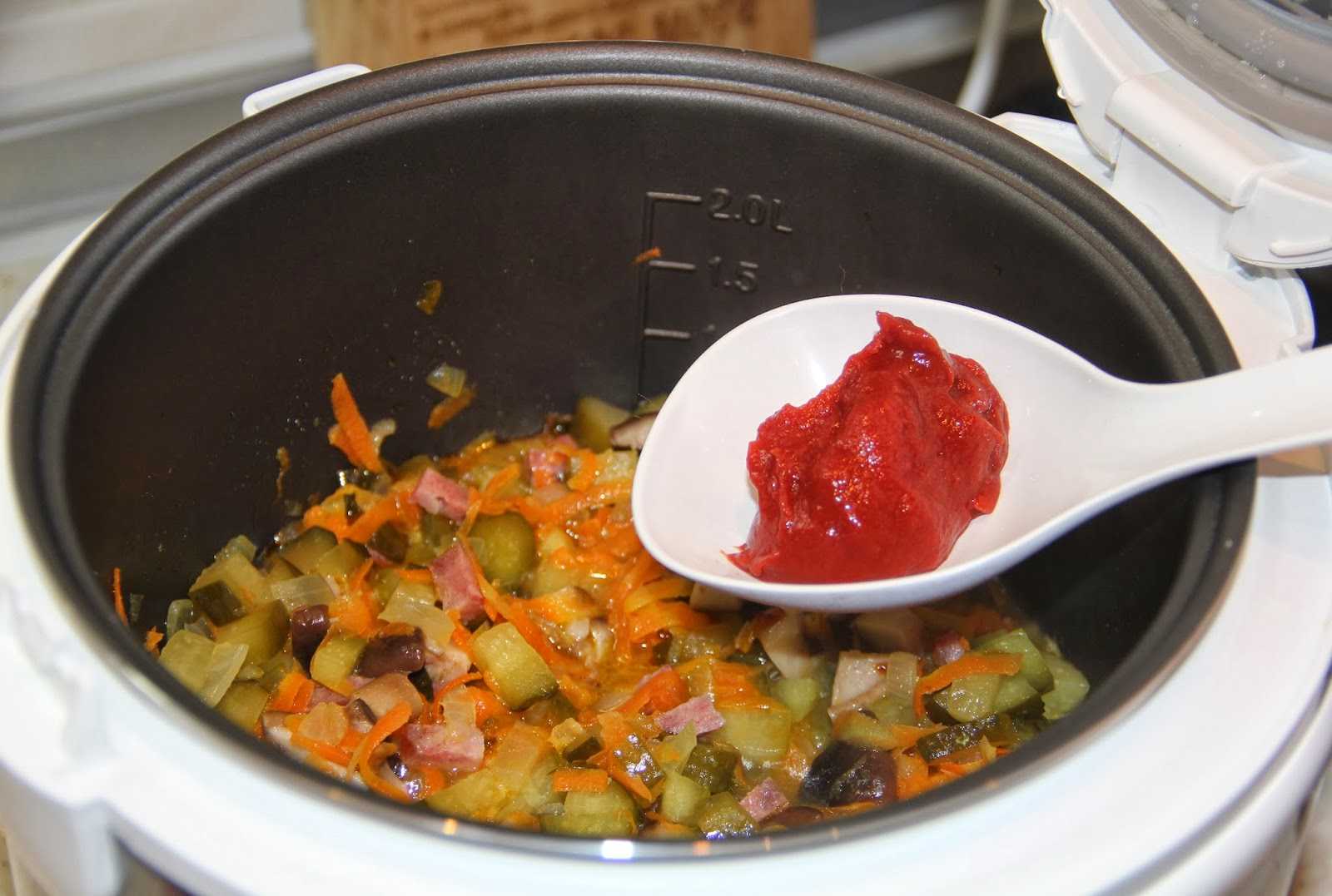 Солянка с курицей в мультиварке редмонд. солянка из капусты и мяса в мультиварке