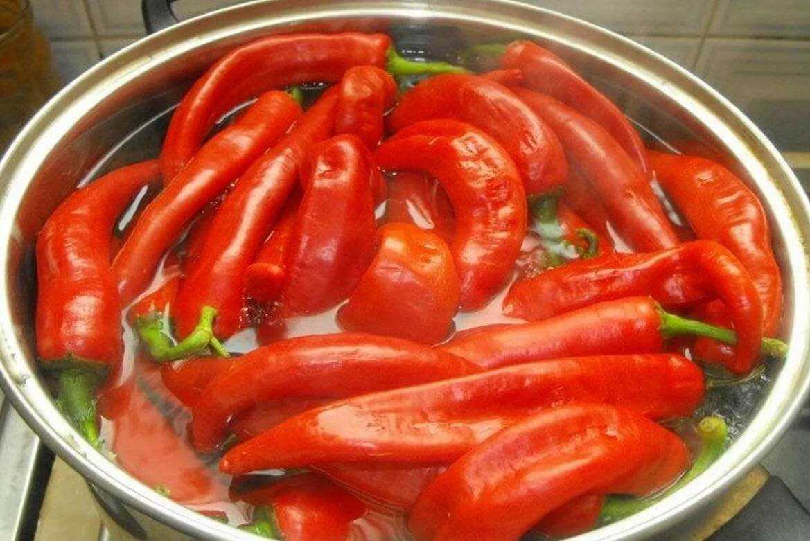 Острый перец, маринованный на зиму – простые рецепты