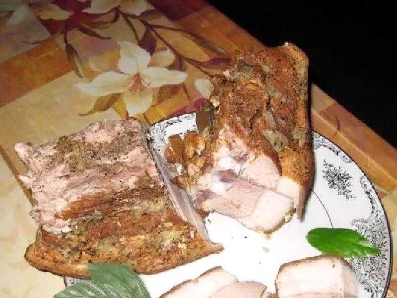 Запеченная свиная грудинка в мультиварке  (5 шагов)