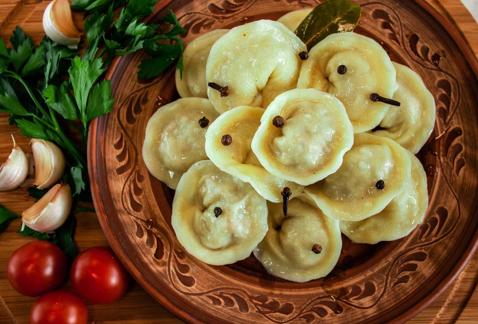 Разница между пельменями и варениками: 5 основных отличий