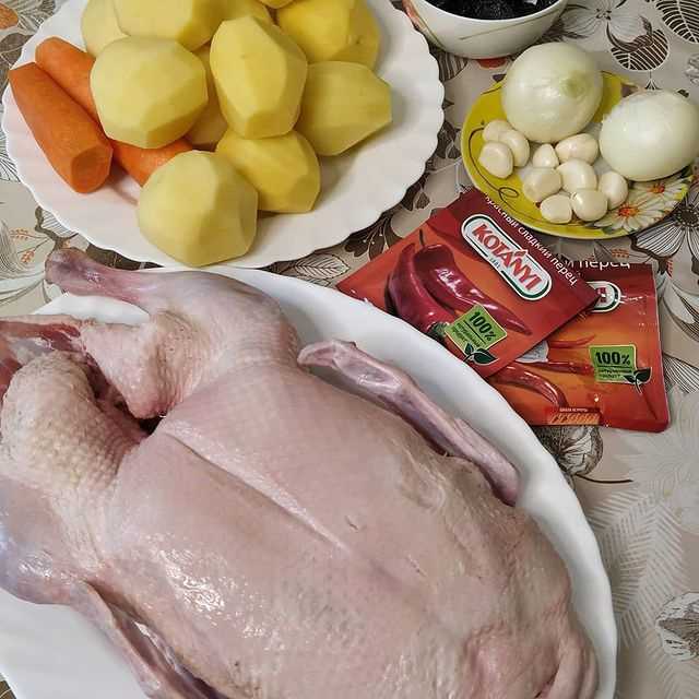 Утка с картошкой в духовке