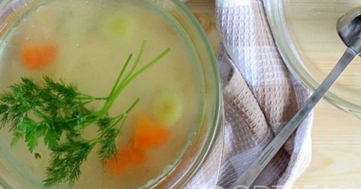 Быстро, просто и вкусно — варим суп с курицей и лапшой в мультиварке