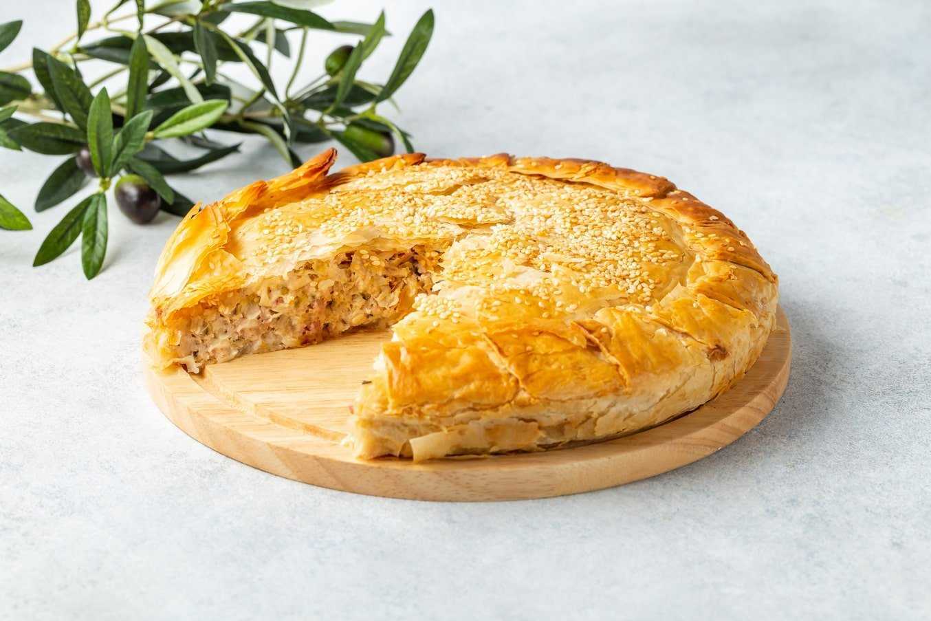 Царский пирог – это курник, приготовленный в мультиварке