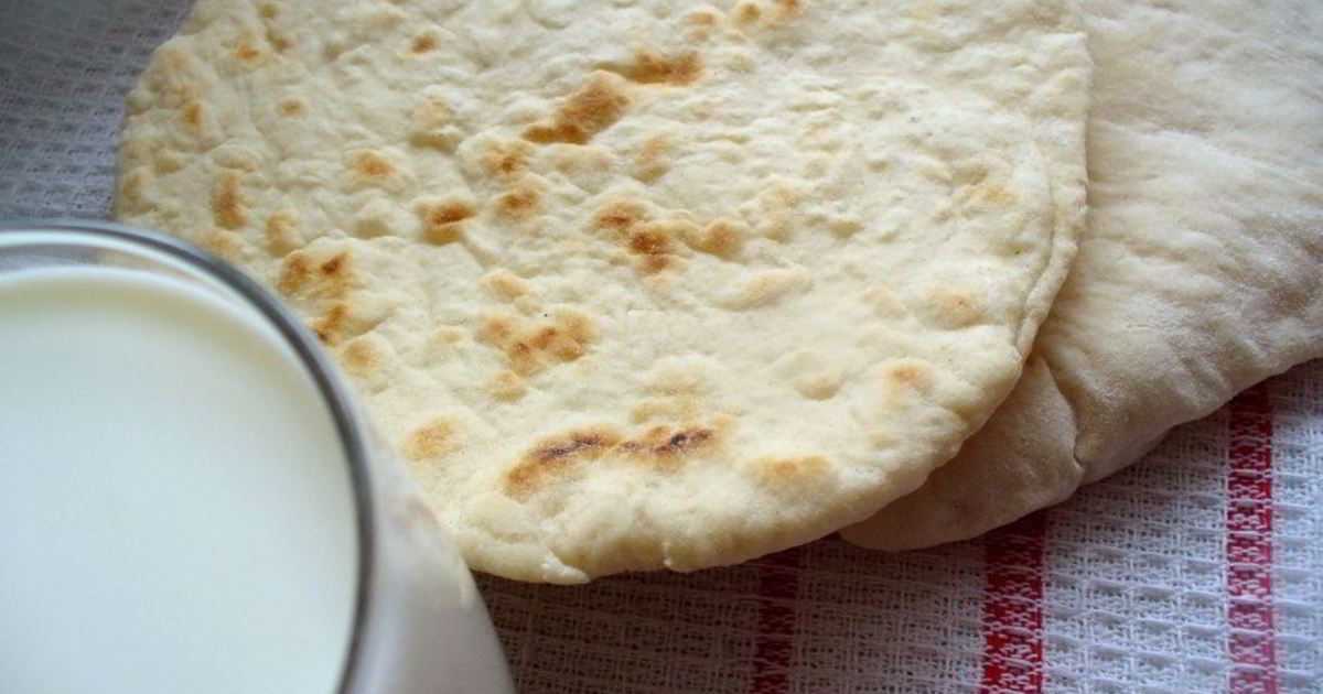 Домашние лепешки на сковороде вместо хлеба - быстро, просто, вкусно