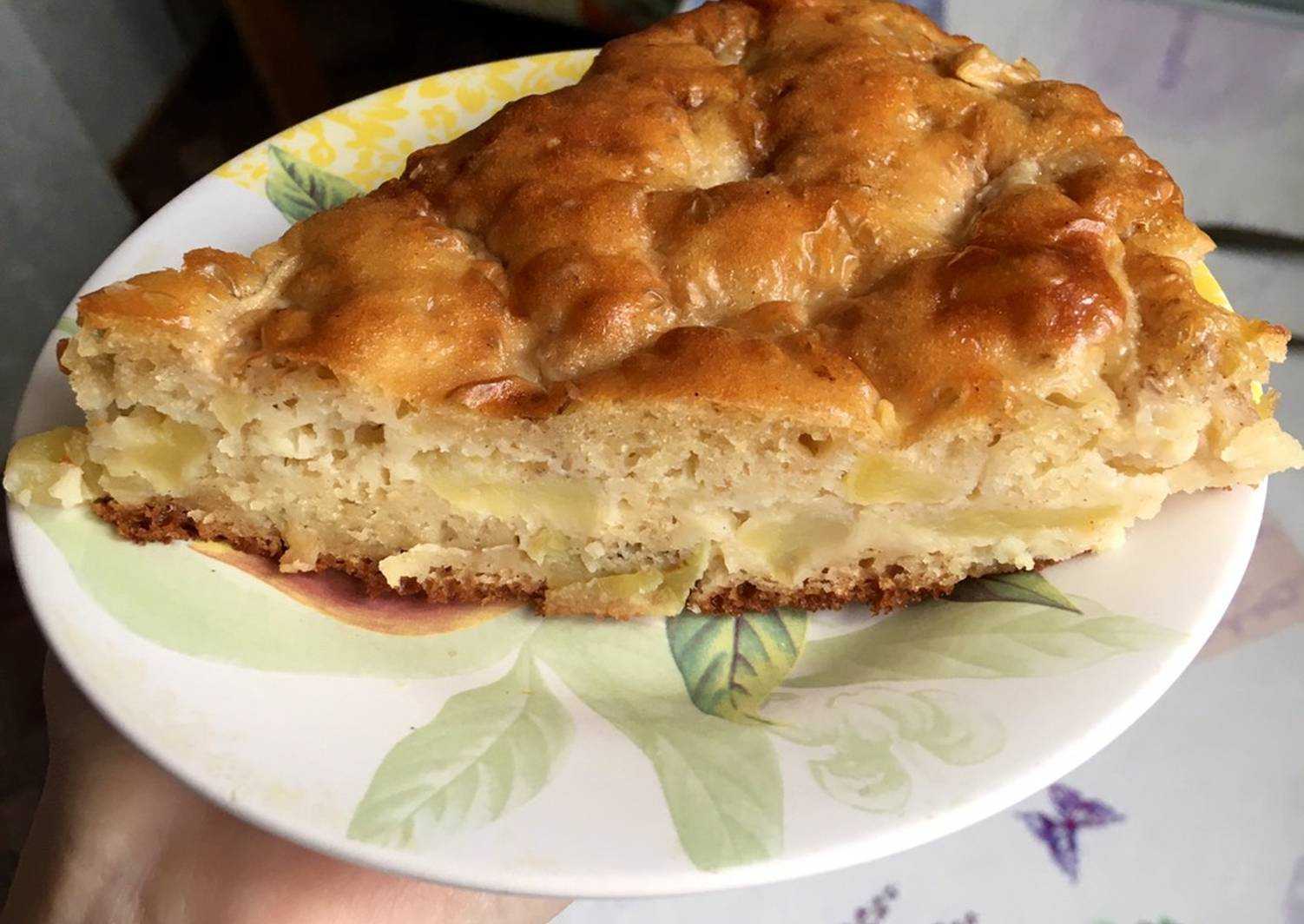Шарлотка с яблоками — 10 классических рецептов яблочной шарлотки