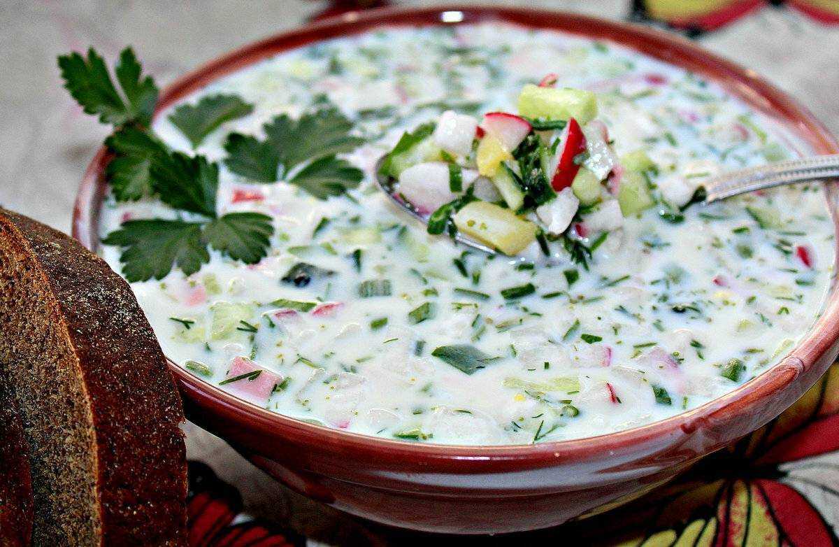 Окрошка на квасе: 12 самых простых и вкусных рецептов