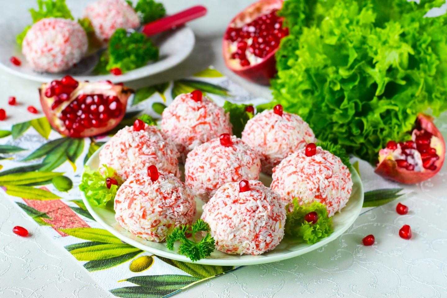 Как приготовить на закуску крабовые палочки в беконе - рецепт с фото