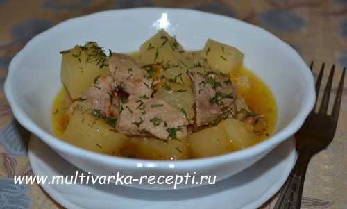 Тушёная картошка с говяжьими рёбрышками в мультиварке