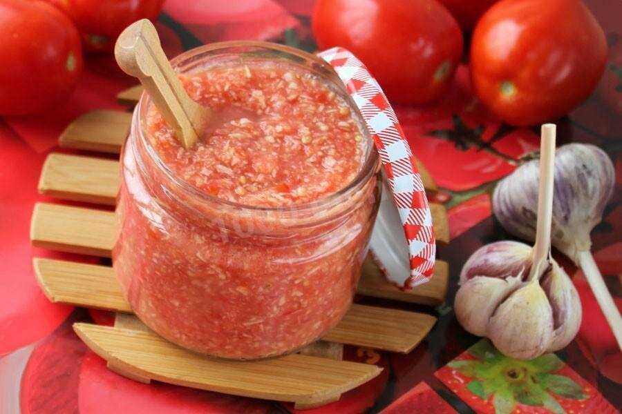 Хреновина из помидор без варки на зиму. 7 классических рецептов приготовления хренодёра с хреном