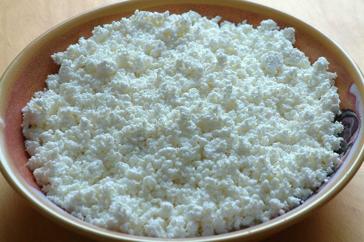 Сырники из творожной массы с изюмом – 6 рецептов