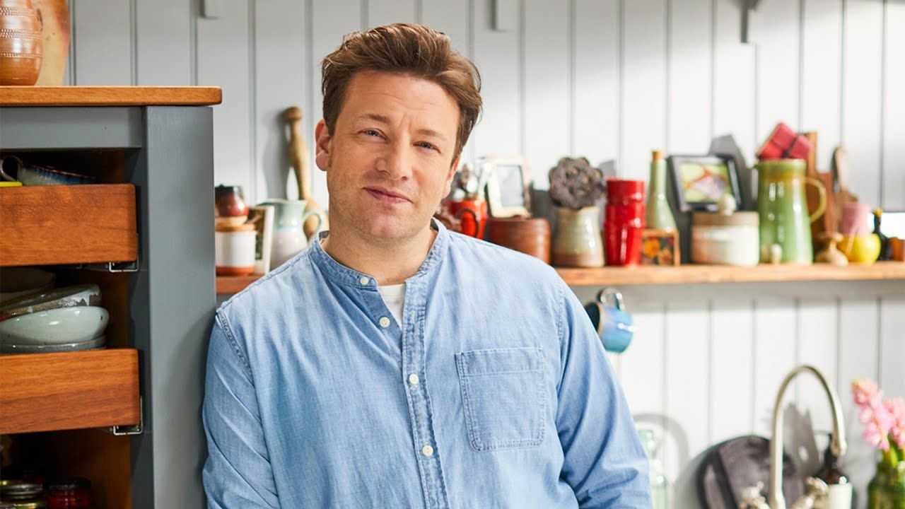 Jamie oliver's prawn curry | dinner recipes | goodto