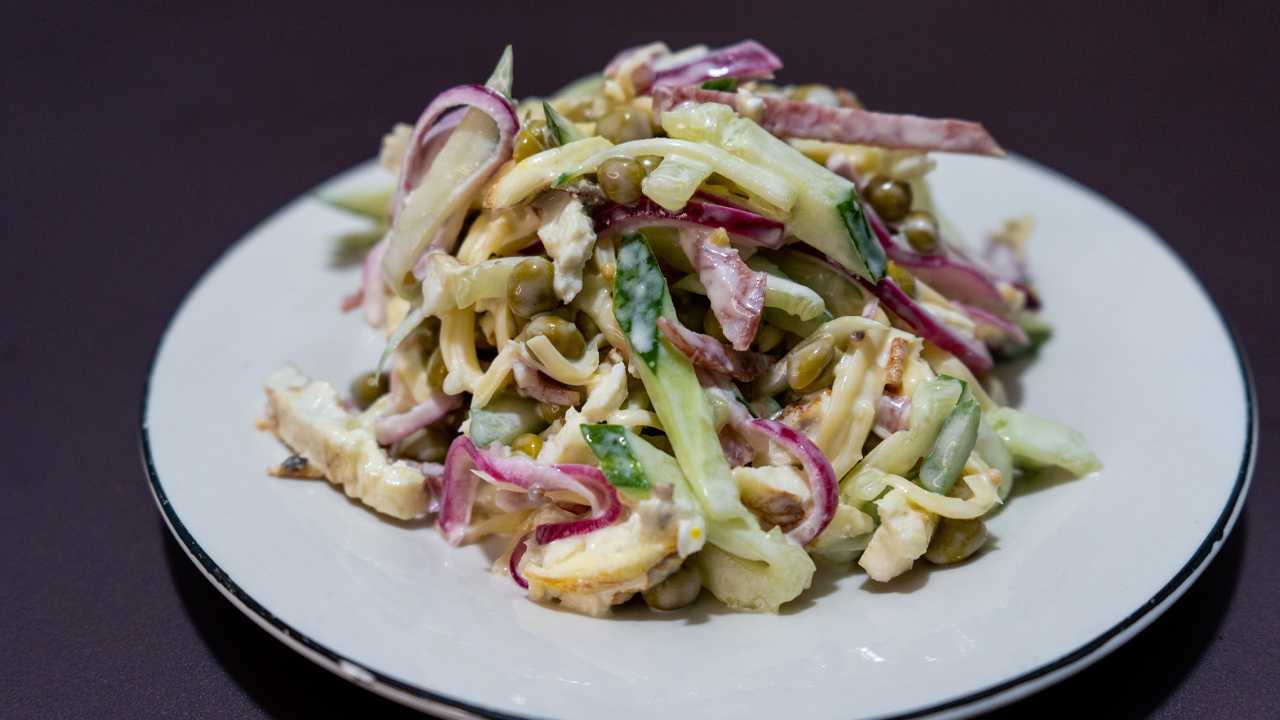 Салаты из свежей капусты: простые и очень вкусные рецепты