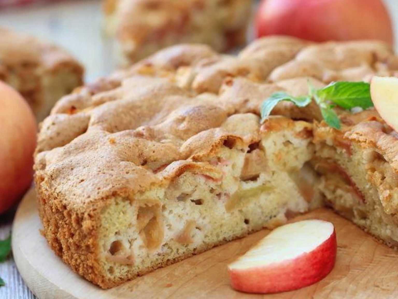 Пп шарлотка с яблоками: 3 диетических рецепта пирога с пошаговыми фото