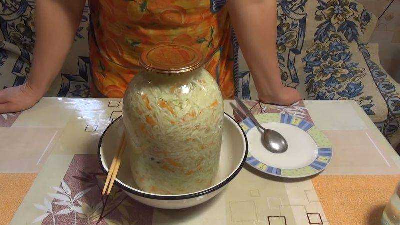 Капуста, маринованная под крышку железную