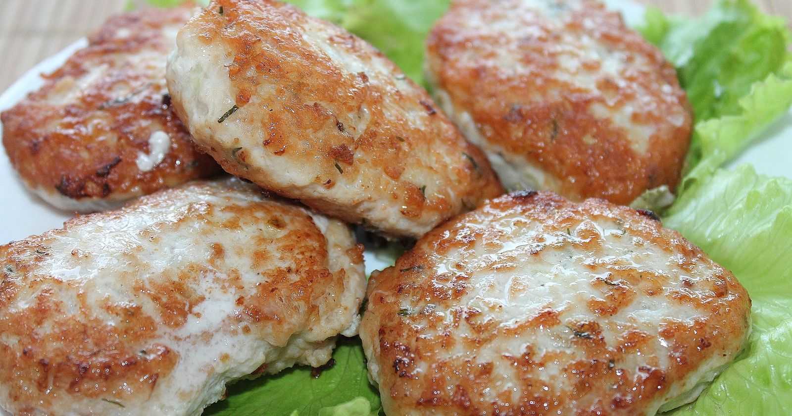 Готовим диетические котлеты с кабачком по вкусным рецептам