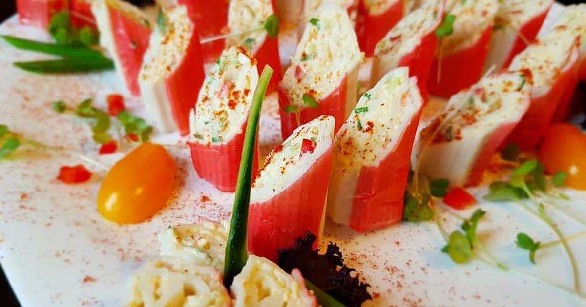 Лаваш с крабовыми палочками – 21 вкусный рецепт закуски от рулета до пирожков (с фото)