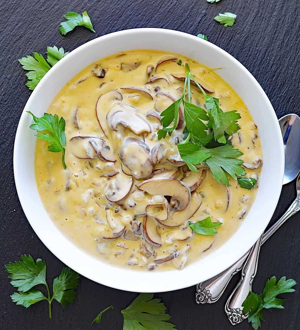 Вкусный суп с грибами и мясом