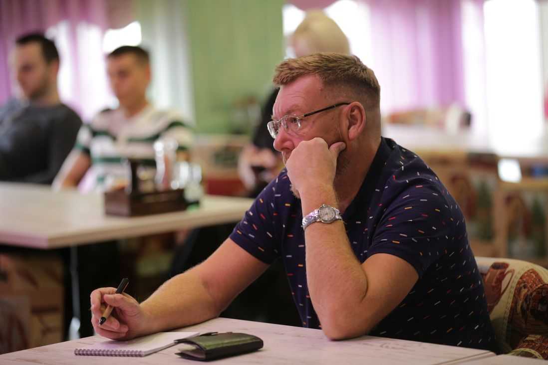 Лучший молодой шеф повар станислав песоцкий. станислав песоцкий признан лучшим молодым шеф-поваром россии. какое обучение проходят новые сотрудники в вашем ресторане? сколько времени занимает подготовка
