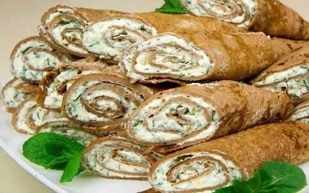 Печеночные рулетики с сыром