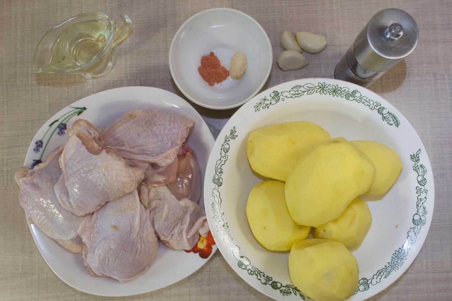 Куриные бедра, запеченные с картошкой в духовке – 6 самых вкусных рецептов с пошаговыми фото