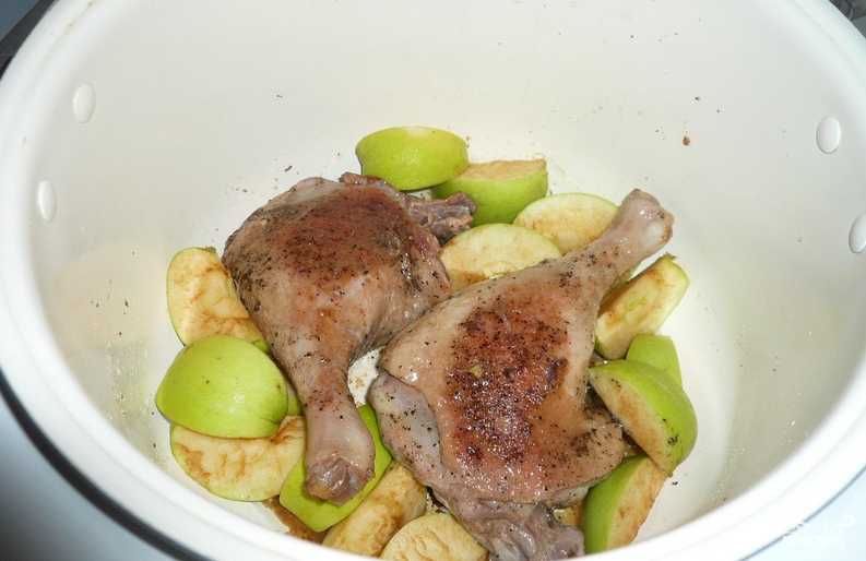 Утка в мультиварке – вкусная птичка! рецептуры разных блюд из утки в мультиварке: тушеных и жареных - автор екатерина данилова - журнал женское мнение