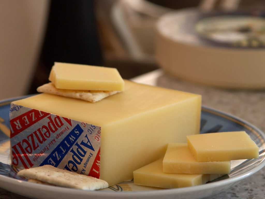 Топ-10 самых дорогих сыров в мире: разнообразие продукта и интересные факты 2024