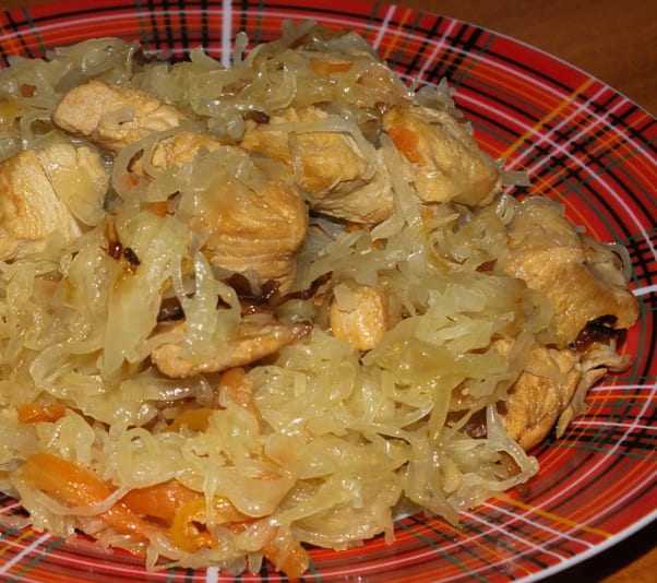 Вкусно есть не запретишь: диетический рецепт тушеной капусты в мультиварке