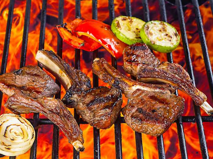 Баранья корейка на кости – 3 очень вкусных рецепта