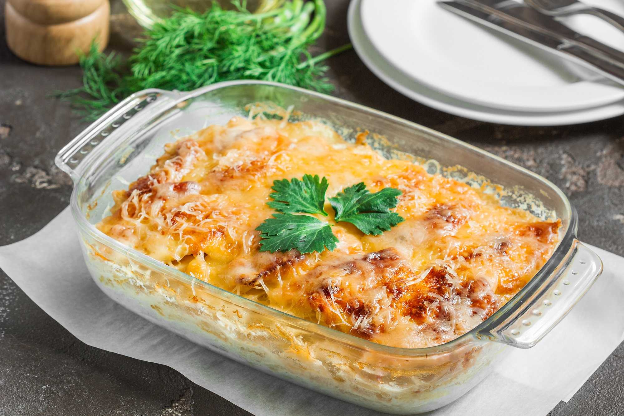 Горбуша запеченная в духовке с сыром и помидорами
