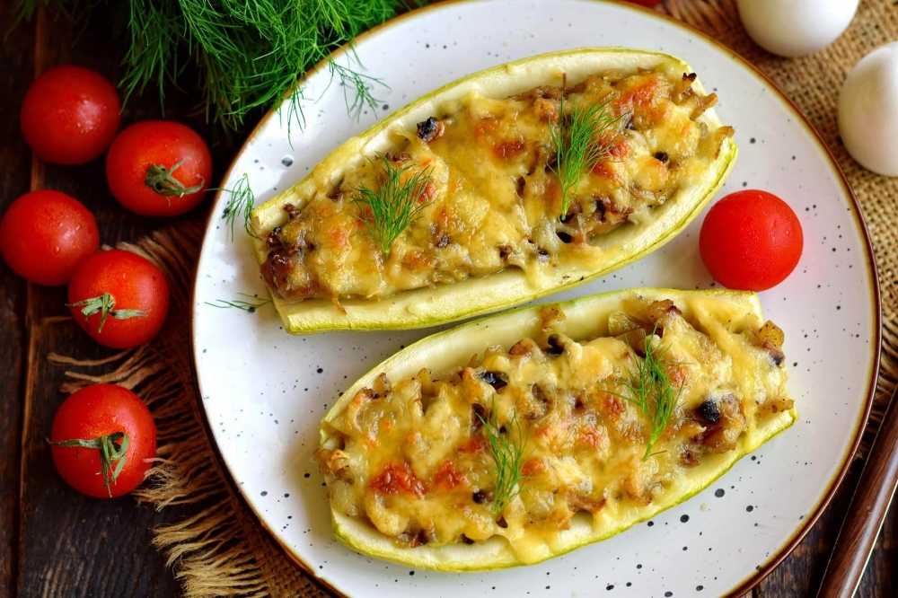 4 рецепта из куриного фарша и кабачков: котлеты, кольца, лодочки, бочонки