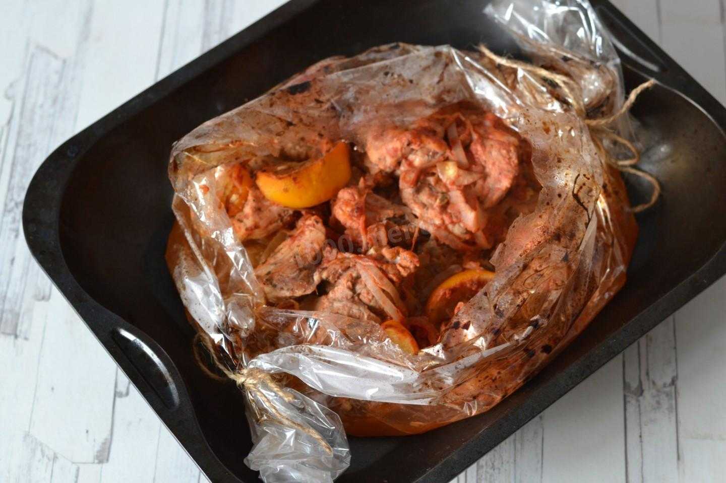 Шашлык в духовке с запечённым картофелем - рецепт с фото